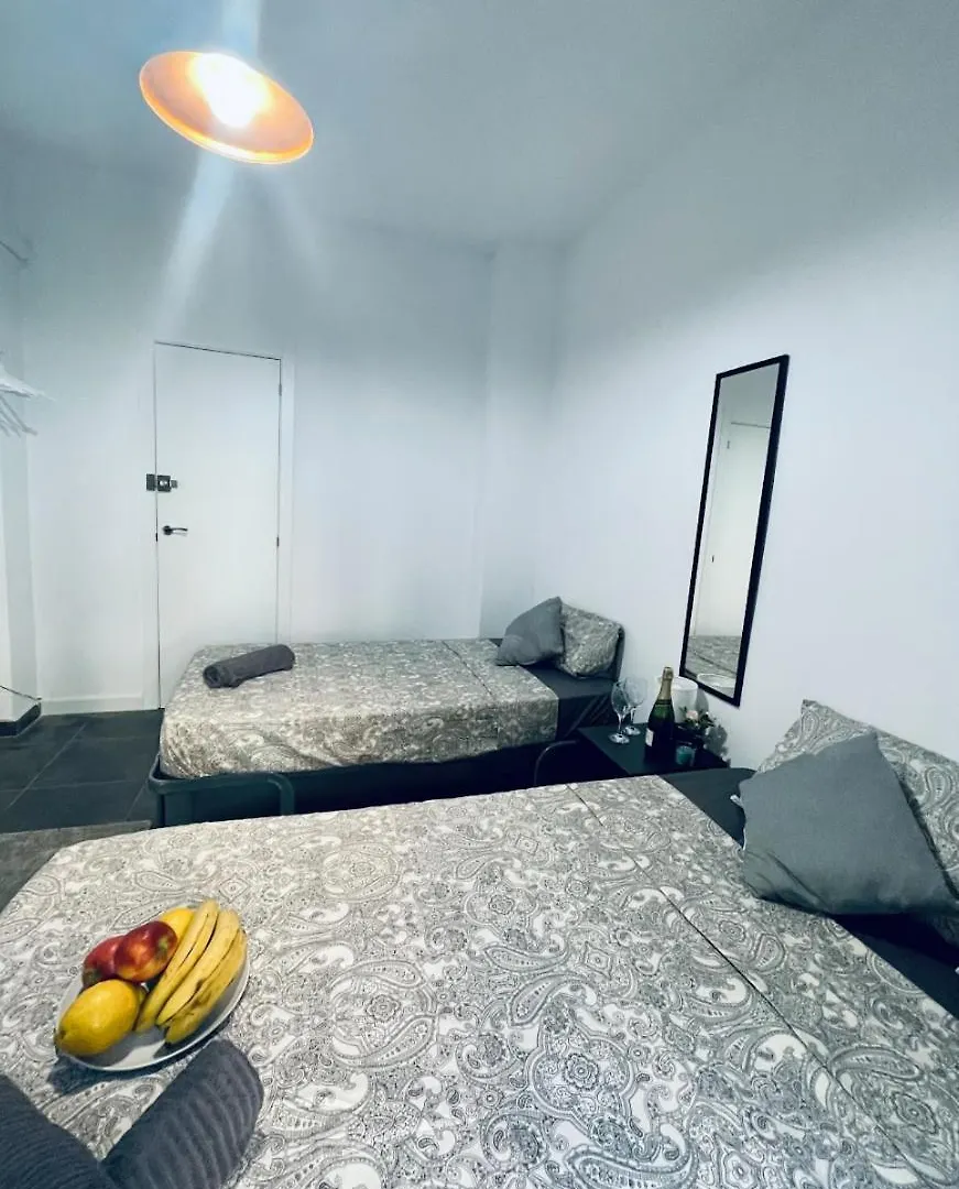 Sepulveda R1 Bed & Breakfast Barselona 0*,  İspanya